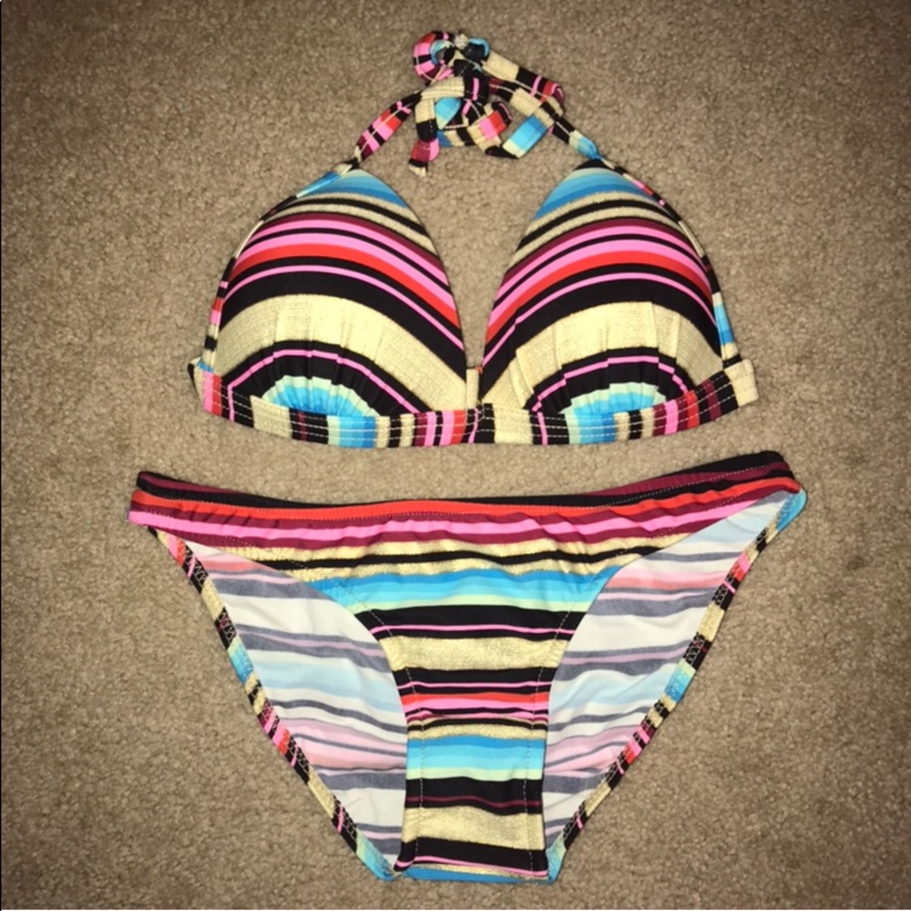 Excellent used condition. Only worn a few times